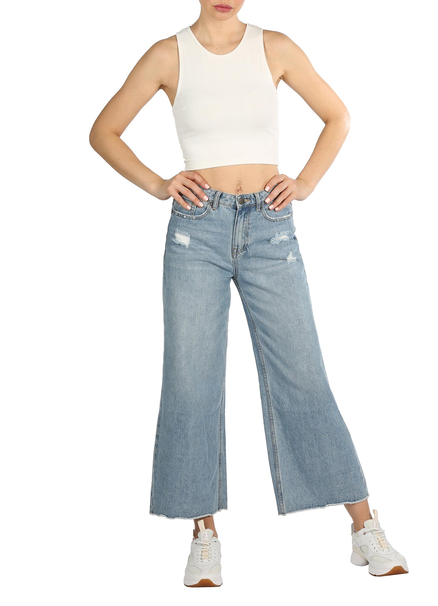 Straight mid rise jeans